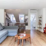 Liberdade Spacious Duplex Apt With Ac