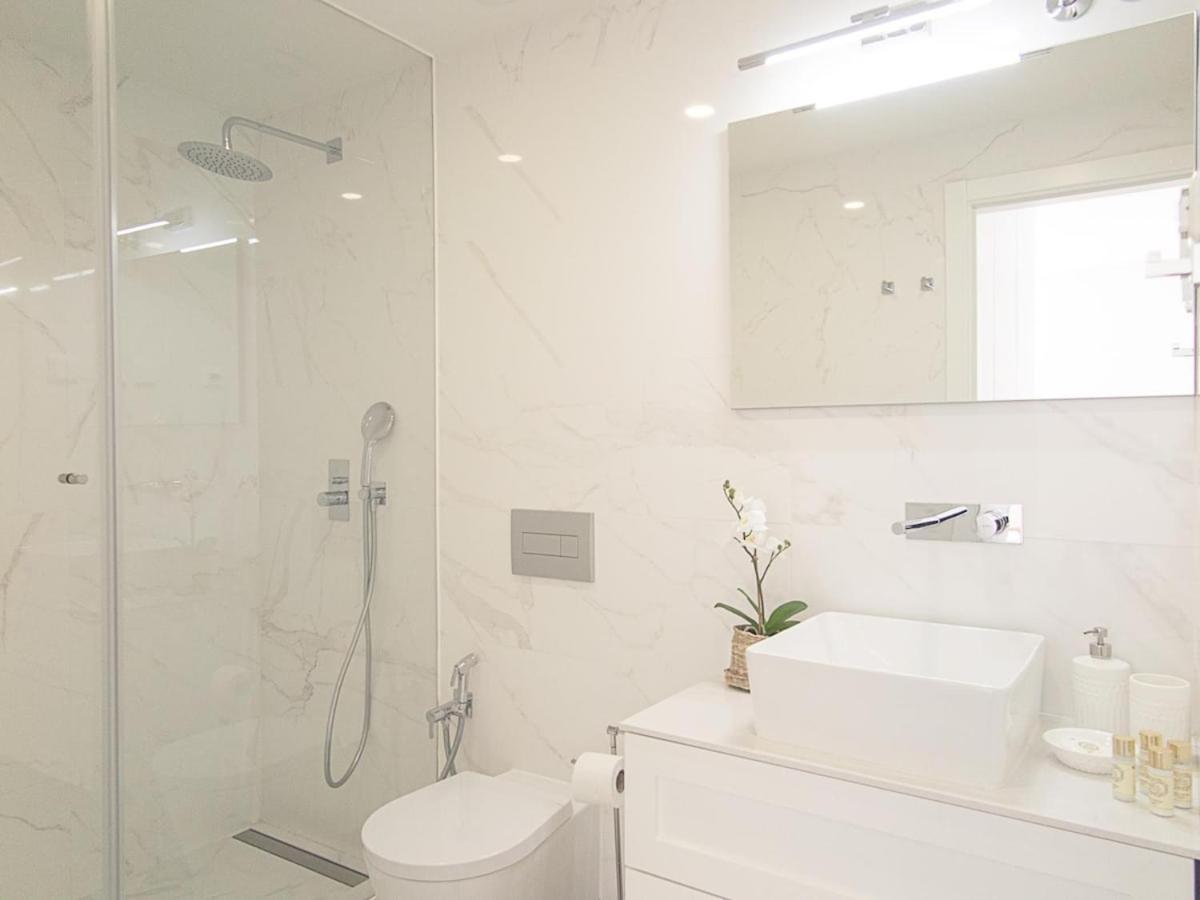 Liberdade Spacious Duplex With Ac * Lissabon